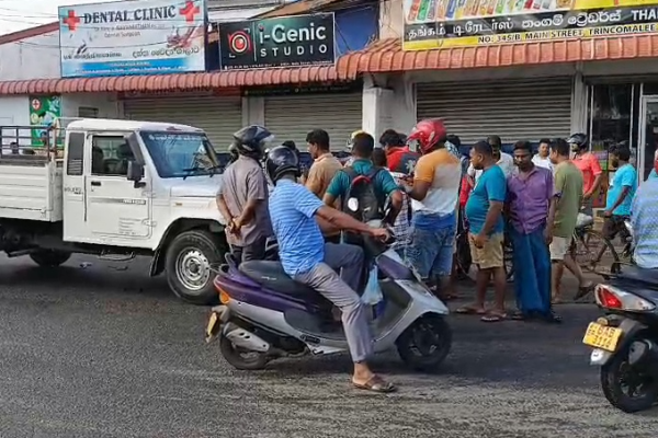 தமிழர் பகுதியில் இடம்பெற்ற மோட்டார் சைக்கிள் விபத்தில் ஒருவர் படுகாயம் | One Person Seriously Injured Motorcycle Accident
