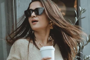 ஸ்டைலிஷ் லுக்கில் வியக்க வைக்கும் தொகுப்பாளினி டிடி.. புகைப்படங்கள்..