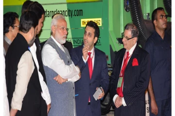 கொரோனா தடுப்பூசிக்கு வெவ்வேறு விலை சரிதான் - உச்சநீதிமன்றத்தில் மத்திய அரசு வாதம்