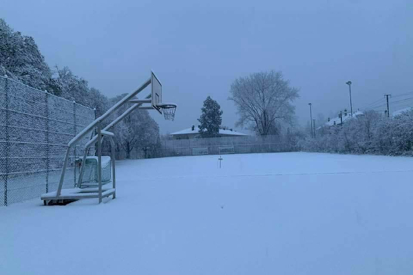 சுவிட்சர்லாந்தில் பெரும் பனிப்பொழிவு | Heavy Snowfall In Switzerland