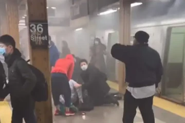 நியூயார்கில் உள்ள மெட்ரோ ரயில் சுரங்கப்பாதையில் துப்பாக்கிச்சூடு!