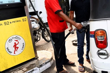 මෙරට සිල්ලර ඉන්ධන වෙළඳාමට විදෙස් සමාගම් 3කට අනුමැතිය. එම සමාගම් මෙන්න.