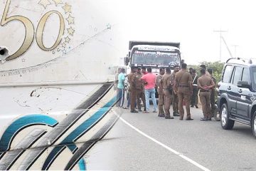 கிளிநொச்சியில் டிப்பர் வாகனம் மீது பொலிஸார் துப்பாக்கிச் சூடு! ஒருவர் காயம்