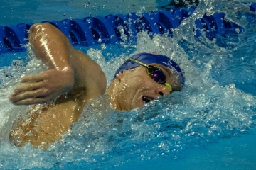 පිහිනීමේ හොඳම ප්‍රතිලාභ ගැන ඔබ දන්නවාද..?