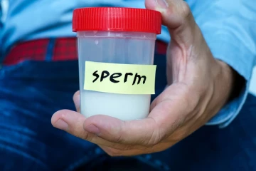 දරුවන් 60 දෙනකුගේ පියෙක් සොයා ලොව පීරයි.