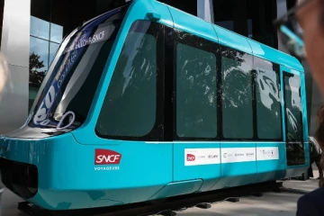 கிராமப்புற மக்களுக்காக பிரான்ஸ் அறிமுகம் செய்யும் மினி ரயில்கள்