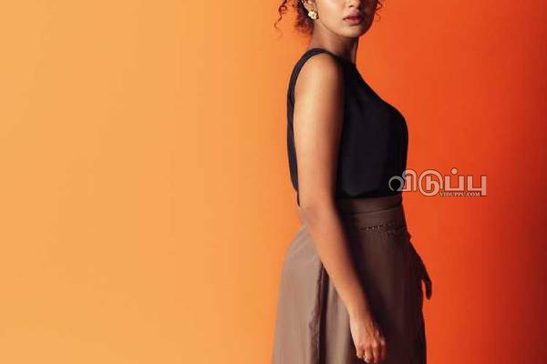 இந்த ஆண்டில் மட்டும் 7 படங்கள், முன்னணி நடிகைகளை வென்று சாதனை படைத்த நடிகை! | Do You Know Actress Who Gave 7 Movies In A Year