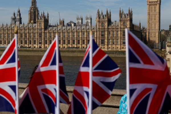 பிரித்தானியாவில் உள்ள இலங்கையர்களின் விசா பரிசீலனையால் பாரிய சிக்கல் | Britain To Review Sri Lankan Residence Visas