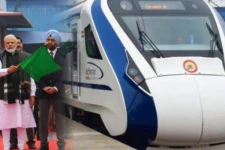 உலகிலேயே முதல்முறையாக ஓட்டுநர் இல்லாத மெட்ரோ ரயில் - பிரதமர் நாளை தொடங்கி வைக்கிறார்