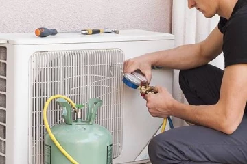 வெடித்து சிதறிய  AC எரிவாயு குழாய்; இளைஞருக்கு நேர்ந்த கதி