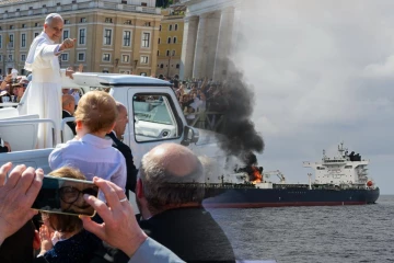 பற்றி எரியும் வளைகுடா நாடுகள்.. பாப்பரசர் முன்வைத்துள்ள கோரிக்கை