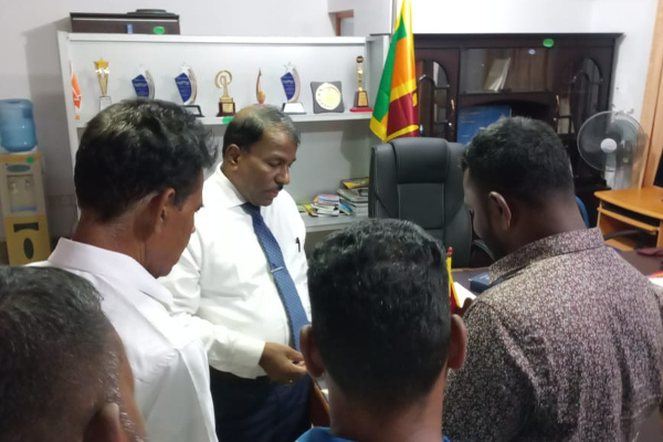 மண்முனை தென் எருவில் பற்று பிரதேச செயலகத்தினை முற்றுகையிடுவோம்! விடுக்கப்பட்டுள்ள எச்சரிக்கை | Batticalo Protest Divisional Secretariat