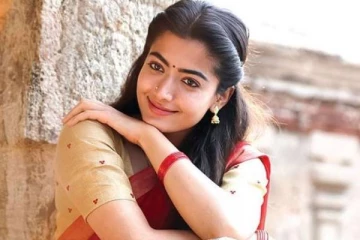 நாம் இதுநாள் வரை ரசித்த நடிகை ராஷ்மிகாவா இது?- அடையாளமே தெரியலையே, புதிய போட்டோ பார்த்து அசந்துபோன ரசிகர்கள்