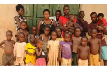 13 வயதிலேயே கர்ப்பம்; 40 வயதில் 44 குழந்தைகள் - கணவர் இல்லாத பெண்ணின் பின்னணி