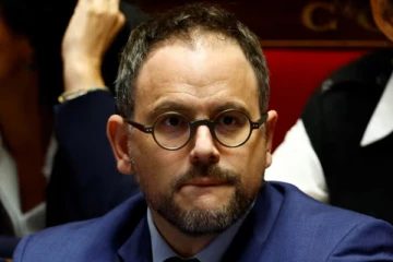 பிரான்ஸ் நிறைவேற்றிய புதிய புலம்பெயர்தல் சட்டத்துக்கு மேக்ரான் கட்சியிலேயே எதிர்ப்பு: ராஜினாமா செய்த அமைச்சர்