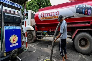 இலங்கைக்கு மற்றுமொரு நெருக்கடி! எரிபொருள் இறக்குமதி விண்ணப்பங்களை புறக்கணிக்கும் வெளிநாடுகள்