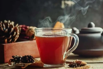 வெறும் வயிற்றில் டீ குடிக்கும் பழக்கம் கொண்டவரா நீங்கள்? ஆபத்தை அறிந்து கொள்ளுங்க