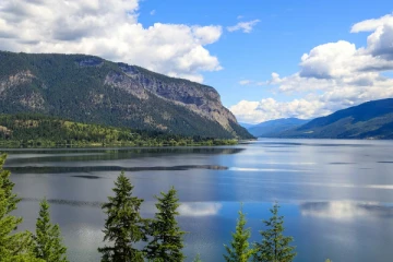 பிரிட்டிஷ் கொலம்பியாவில் மலையேறிய போது பரிதாபமாக பலியான 17வயது சிறுவன்