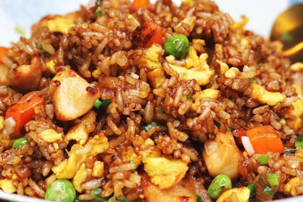 ஹோட்டல் ஸ்டைல் சுவையான சிக்கன் ப்ரைடு ரைஸ் வீட்டில் செய்வது எப்படி? | Hotel Style Chicken Fried Rice Home Made