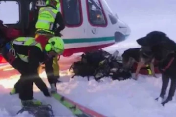 ஆல்ப்ஸ் மலையில் விழுந்து ஹெலிகாப்டர் விபத்து ; மீட்பு நடவடிக்கைகள் தீவிரம்