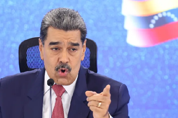 வெளிநாடொன்றை சுற்றிளைத்து படையெடுக்கும் அமெரிக்கா.! அதிகரிக்கும் பதற்றம் | Us War Against Venezuela வெளிநாடொன்றை சுற்றிளைத்து படையெடுக்கும் அமெரிக்கா.! அதிகரிக்கும் பதற்றம் | Us War Against Venezuela