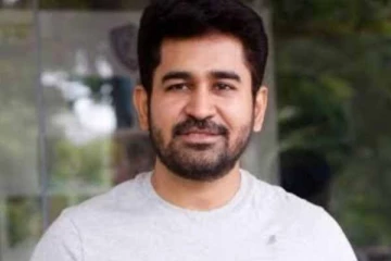 திடீரென செருப்பு அணியாமல் இருப்பது ஏன்?- ஓபனாக கூறிய விஜய் ஆண்டனி