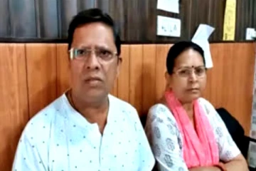 ஒரு வருடத்தில் பேரக்குழந்தை., இல்லனா ரூ.5 கோடி.., மகன், மருமகள் மீது பெற்றோர் வழக்கு!