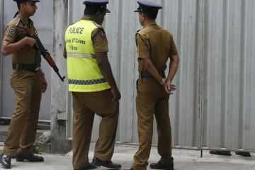 வீட்டிலிருந்து சடலமாக மீட்கப்பட்ட பல்கலைக்கழக மாணவி