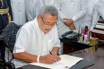 இணையங்களில் வைரலாகும்   கோட்டாவின்  இராஜினாமா கடிதம்!