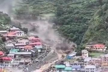 மேக வெடிப்பால் வீடுகளை அடித்துச் சென்ற பெருவெள்ளம் ; பலர் உயிரிழந்திருக்கலாம் என அச்சம்