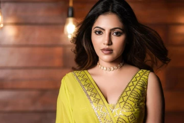 அதுல்யா முகத்திற்கு என்னாச்சு.. பிளாஸ்டிக் சர்ஜரி செய்து இப்படி அடையாளம் தெரியாமல் மாறிட்டாரே