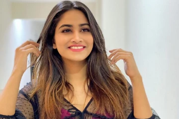 புடவையை இப்படியும் அணியலாம்.. அழகு சிலை ஷிவானியின் புகைப்படம்