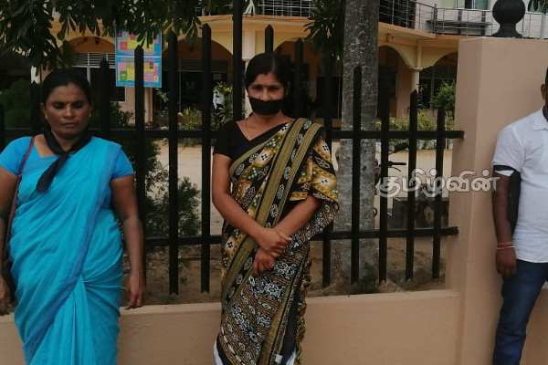 அம்பாறை - நாவிதன்வெளி பிரதேசசபை தவிசாளருக்கு எதிராக ஆர்ப்பாட்டம் | Navidhanveli Pradeshiya Sabha President