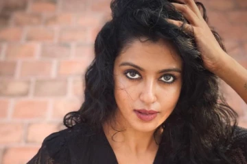 மார்டன், ட்ரெடிஷனல் என அசத்தும் ரோஷினி.. கண்ணம்மாவின் லேட்டஸ்ட் போட்டோஷூட் வீடியோ