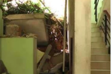 හෙද විදුහලක් නාය යයි..දැඩි අවදානම් තත්ත්වයක්..!