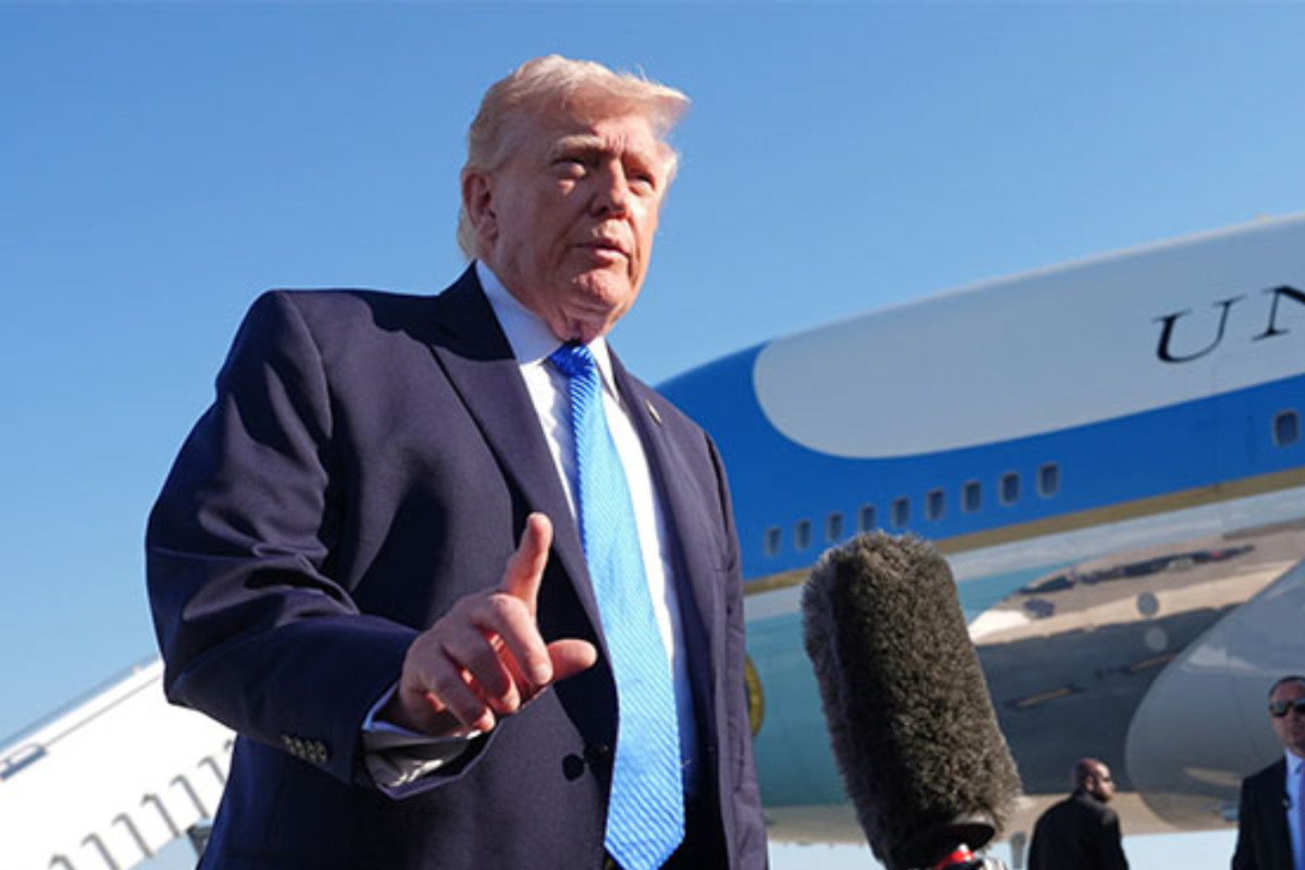 வளைகுடாவுக்கு மற்றுமொரு போர்க்கப்பலை அனுப்பிய அமெரிக்கா.. தொடர் சிக்கலில் ஈரான் | Trump Wont Nuke Iran 3Rd Aircraft Carrier Arrives