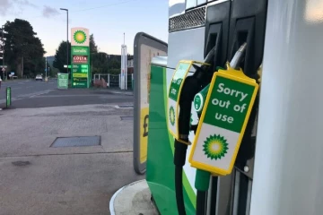 மத்திய கிழக்கு போர் ; அவுஸ்திரேலியாவிலும் எரிபொருள் பற்றாக்குறை