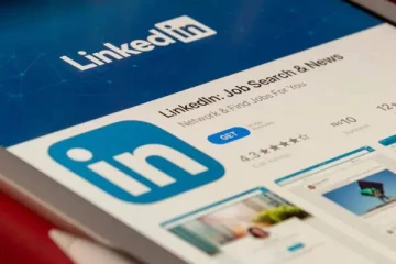 நான் ஒரு பாலியல் தொழிலாளி  :  LinkedIn தளத்தில் இளம் பெண்ணின்  ஸ்கிரீன் ஷாட் வைரல்