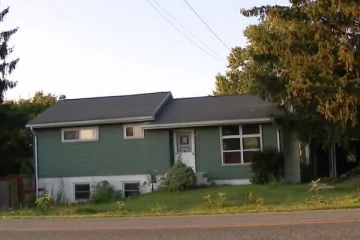 மாரடைப்பால் துடித்த இளைஞரின் கழுத்தை சுற்றி நெரித்த 15 அடி நீள பாம்பு! அடுத்து நடந்தது? திகில் சம்பவம்