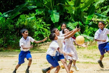 සියලූම පාසල් වල සිට මීටර් 500ක් ඇතුළත දුර සම්බන්ධයෙන් විශේෂ නියෝගයක්..!