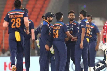 இந்திய அணிக்கு தேவையில்லாத வீரர்கள் இவர்கள் - கடுப்பாகும் ரசிகர்கள்