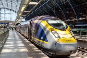 பிரான்ஸ் தலைநகரில் ரயில் பாதையின் நடுவில் கண்டுபிடிக்கப்பட்ட வெடிகுண்டு