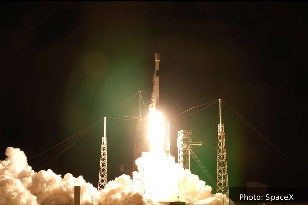 24வது முறையாக விண்ணில் பாய்ந்த SpaceX ராக்கெட்: 29 செயற்கைக்கோள்கள் நிலைநிறுத்தம் | Spacex Falcon 9 Booster Historic Flight