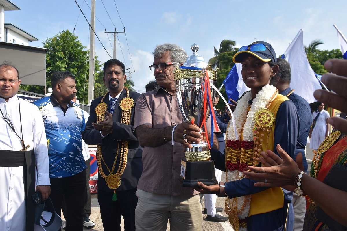 இலங்கை மகளிர் கிரிக்கெட் ‘ஏ’ அணியில் மன்னார் வீராங்கனை | Sri Lanka Women S A Cricket Team Mannar Girl