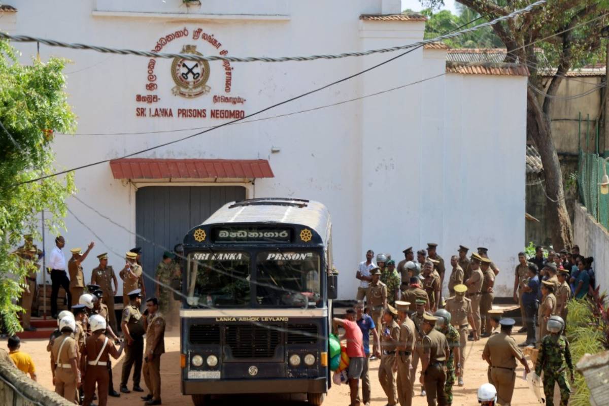 நீர்கொழும்பில் காணாமல்போன கைதி வெலிக்கடையில் கண்டுபிடிப்பு | Missing Negombo Prisoner Found In Welikada நீர்கொழும்பில் காணாமல்போன கைதி வெலிக்கடையில் கண்டுபிடிப்பு | Missing Negombo Prisoner Found In Welikada