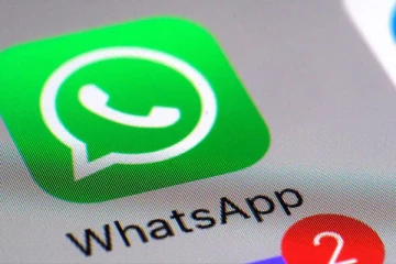 வேறு மொழியில் சாட் செய்ய வேண்டுமா? இதோ வாட்ஸ்அப்பின் அசத்தலான அம்சம் அறிமுகம்