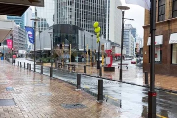 ஒருவருக்கு கொரோனா: நாட்டையே முடக்கிய பிரபல நாடு!