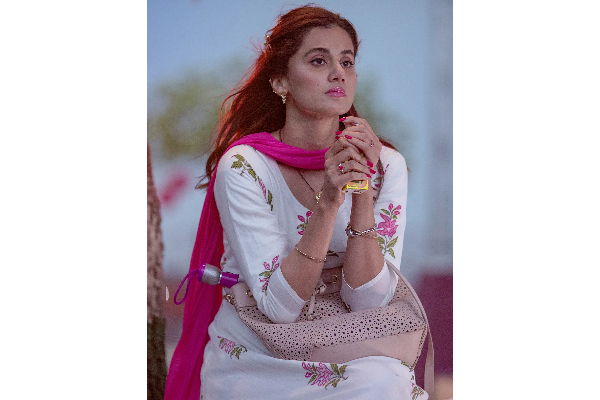 நாடகம் இல்லாமல் திருமணம் செய்துகொள்ள வேண்டும்.. நடிகை டாப்சியின் விருப்பம் | I Need Without Drama Marriage