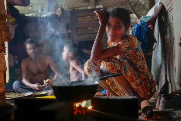 இலங்கையில் மூன்றில் ஒரு வீட்டிற்கு ஏற்பட்டுள்ள நிலை: உணவைக் குறைக்கும் நிலை - வெளிவந்துள்ள தகவல் | Un Concerned About Sri Lanka