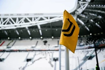 ஐரோப்பாவில் தடை செய்யப்பட்ட பிரபல கால்பந்து அணி: பெருந்தொகை அபராதமும் விதிப்பு